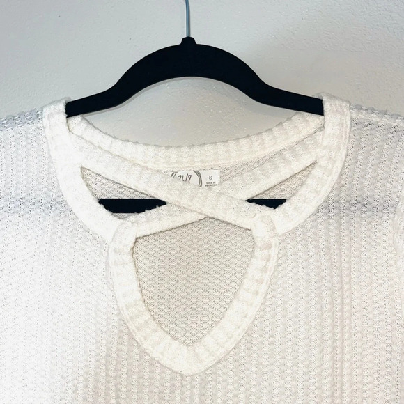 Maurices 24/7 Cream Strappy Front Waffle Knit Thermal Top Small Women’s - Picture 2 of 11